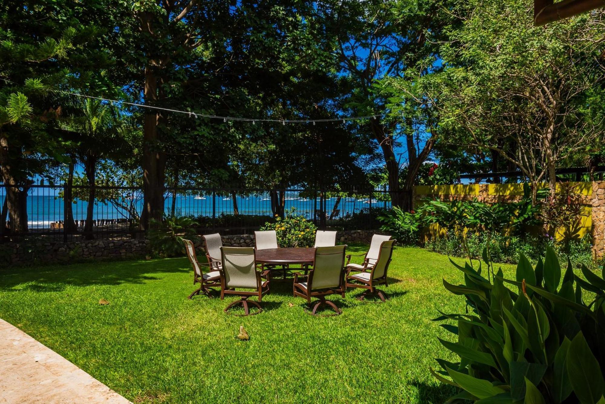 Blue Jewel Oceanfront Private Villa Тамариндо Экстерьер фото